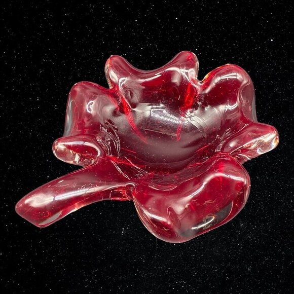 Murano Glass Ruby Red Leaf Shaped Bullicante Bubble Thick Trinket Dish 2”T 7”W - Picture 1 of 12